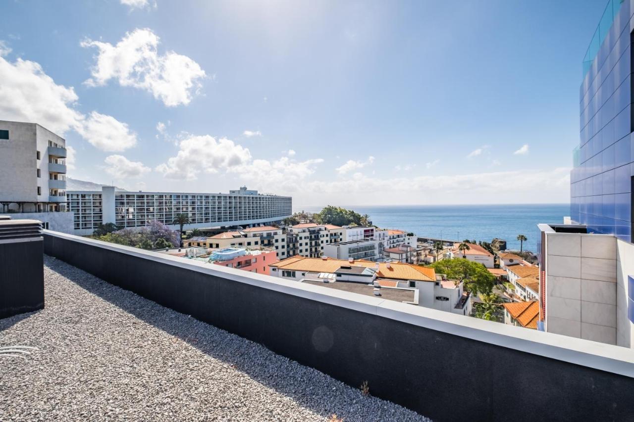 Apartment Funchal Casino View, Luxury Apartment, Big Balcony, Free Pool, Wifi And Parking Funchal (Madeira)