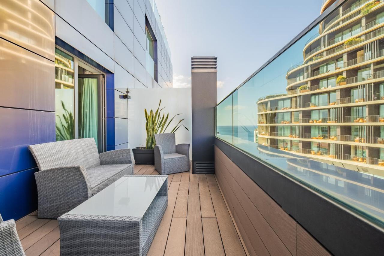 Funchal Casino View, Luxury Apartment, Big Balcony, Free Pool, Wifi And Parking Apartment